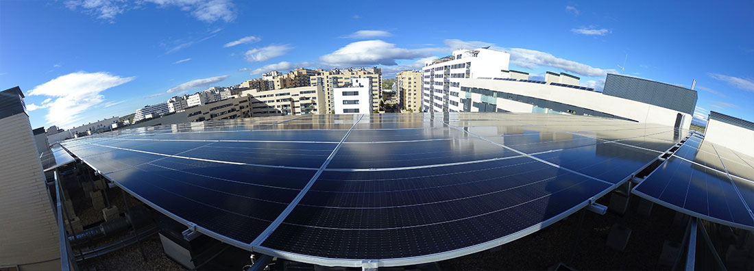 Instalación de placas solares en comunidad de Valdebebas