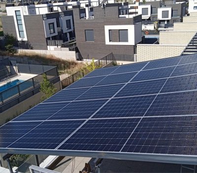 Instalación de placas solares en Verada del Cañaveral